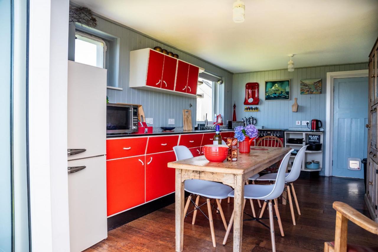 Finest Retreats - Western Watch - Sea Views, Pets Accepted, Sleeps 6 Lower Boscaswell Eksteriør bilde