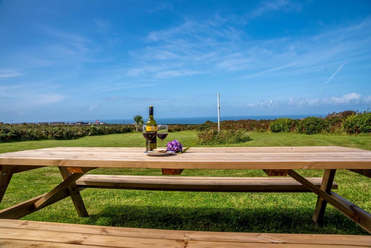 Finest Retreats - Western Watch - Sea Views, Pets Accepted, Sleeps 6 Lower Boscaswell Eksteriør bilde